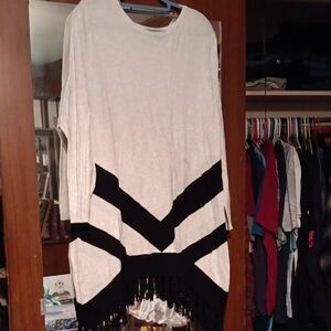 Signature Weekend Black and Light Greyish Fringe Sweater